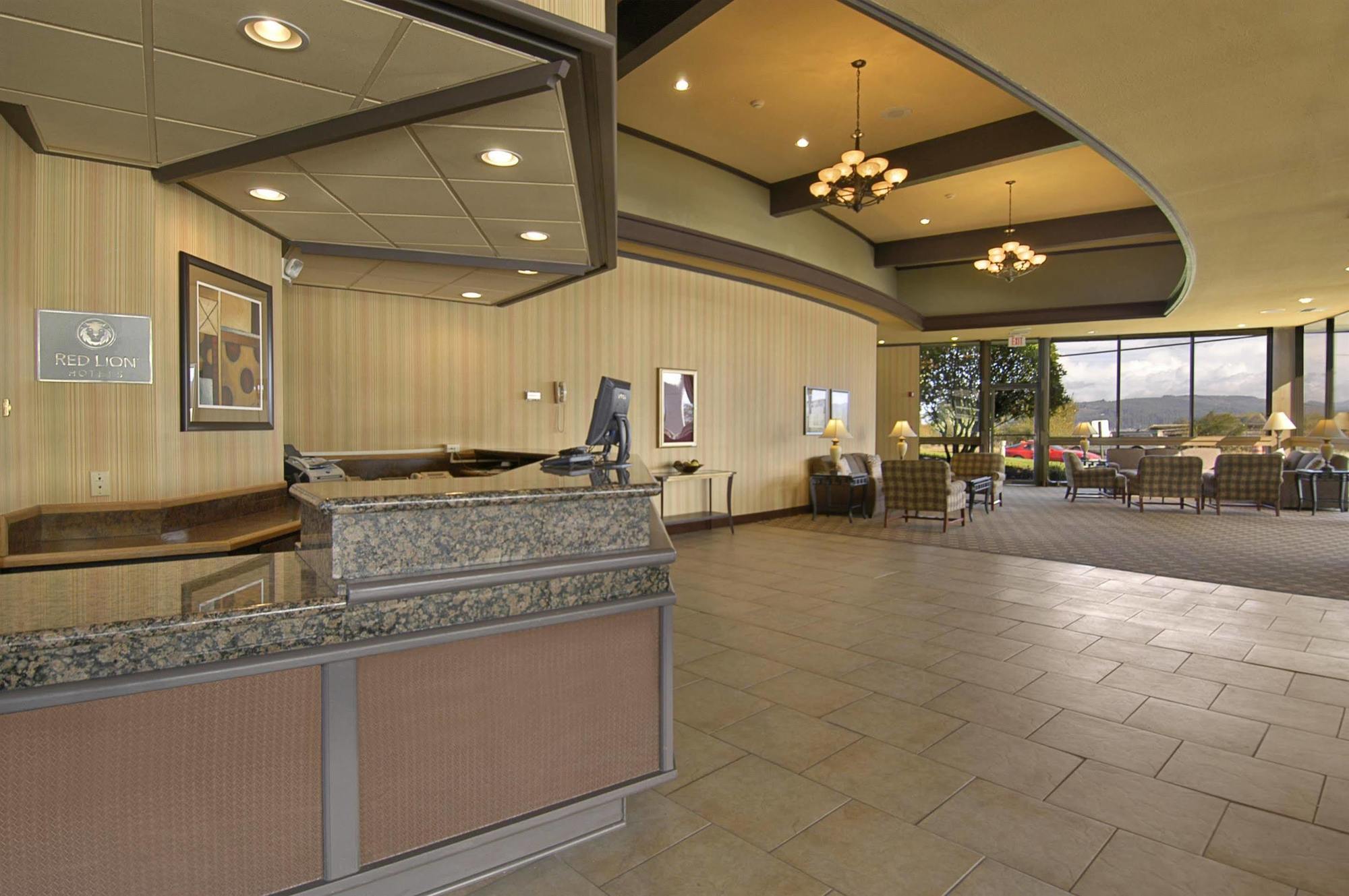 Red Lion Hotel Coos Bay İç mekan fotoğraf